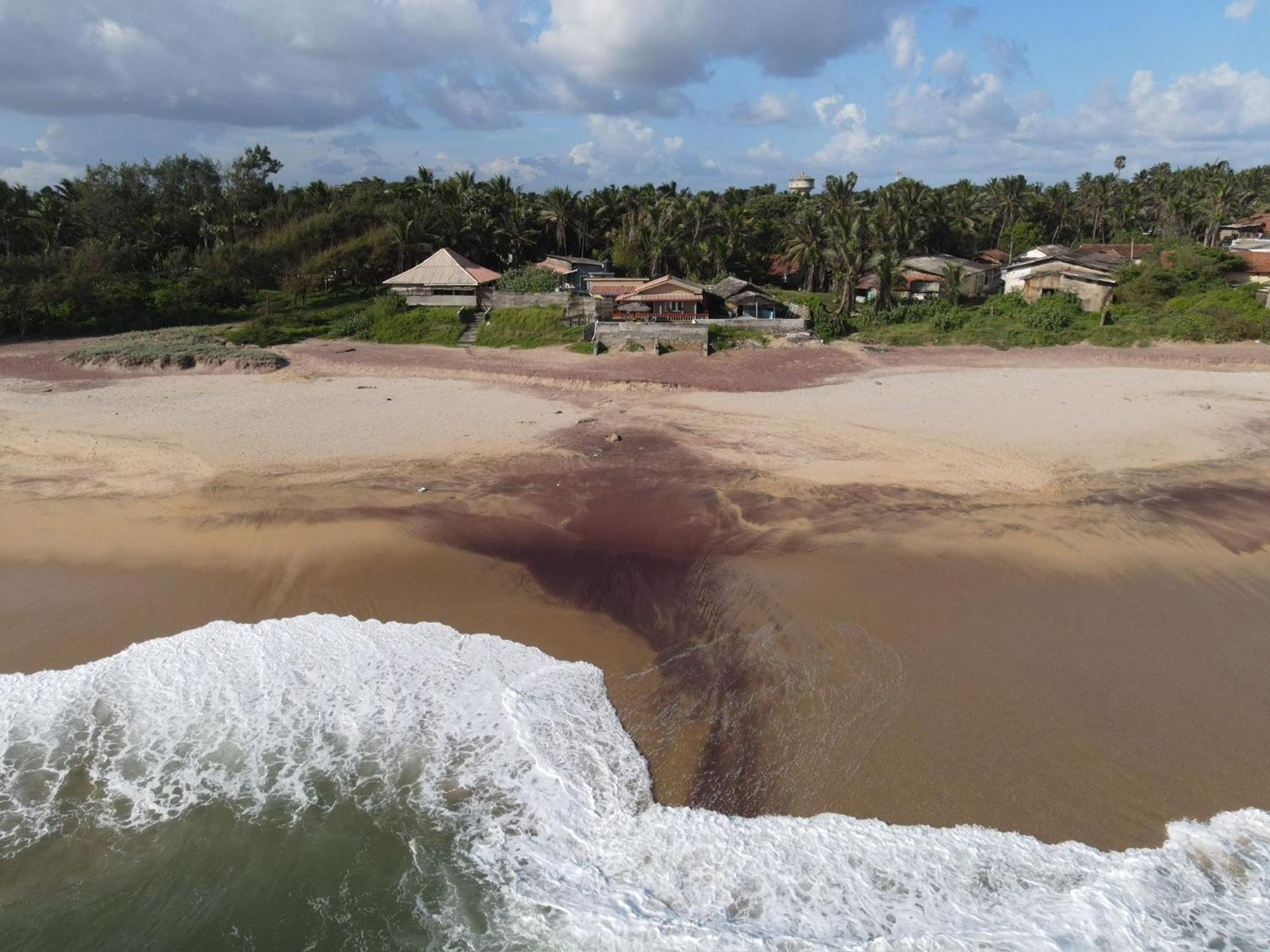 Happy Beach Safari Retreat Hambantota Bagian luar foto