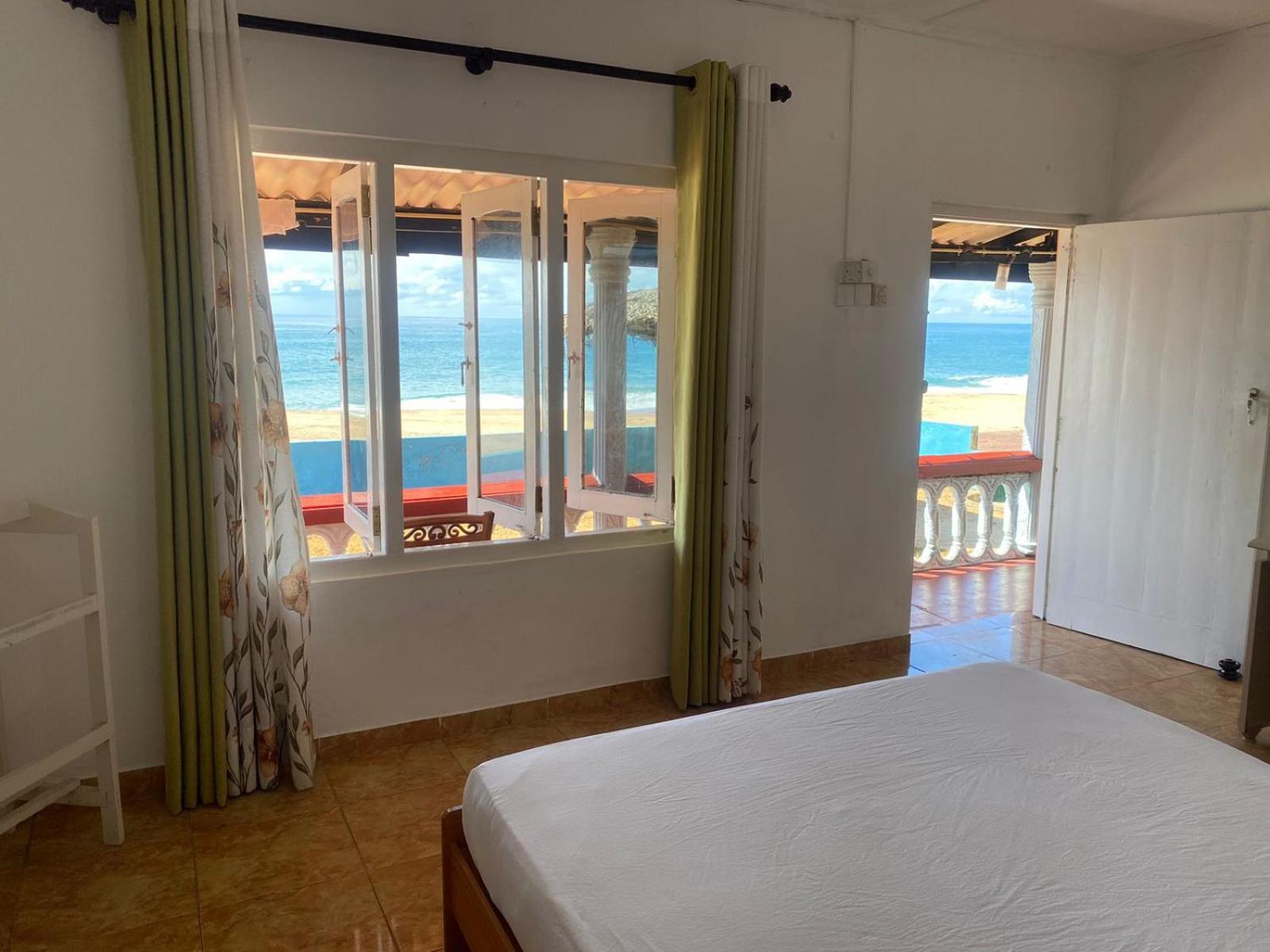 Happy Beach Safari Retreat Hambantota Ruang foto