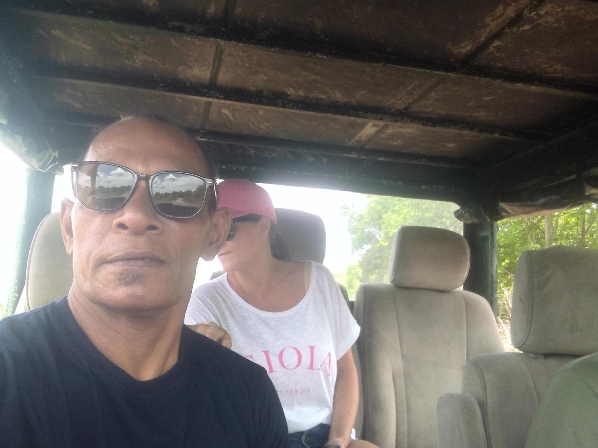 Happy Beach Safari Retreat Hambantota Bagian luar foto