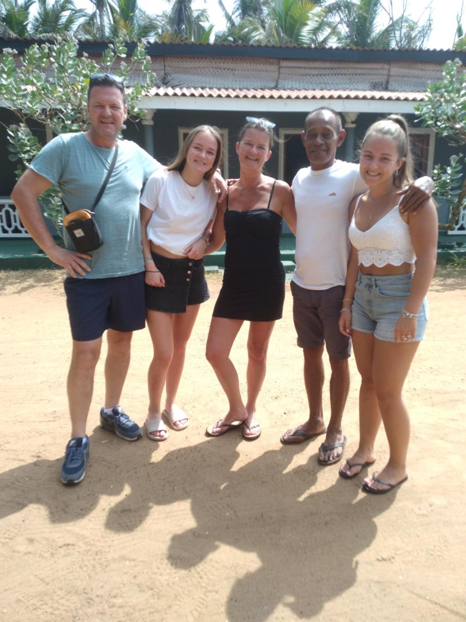 Happy Beach Safari Retreat Hambantota Bagian luar foto