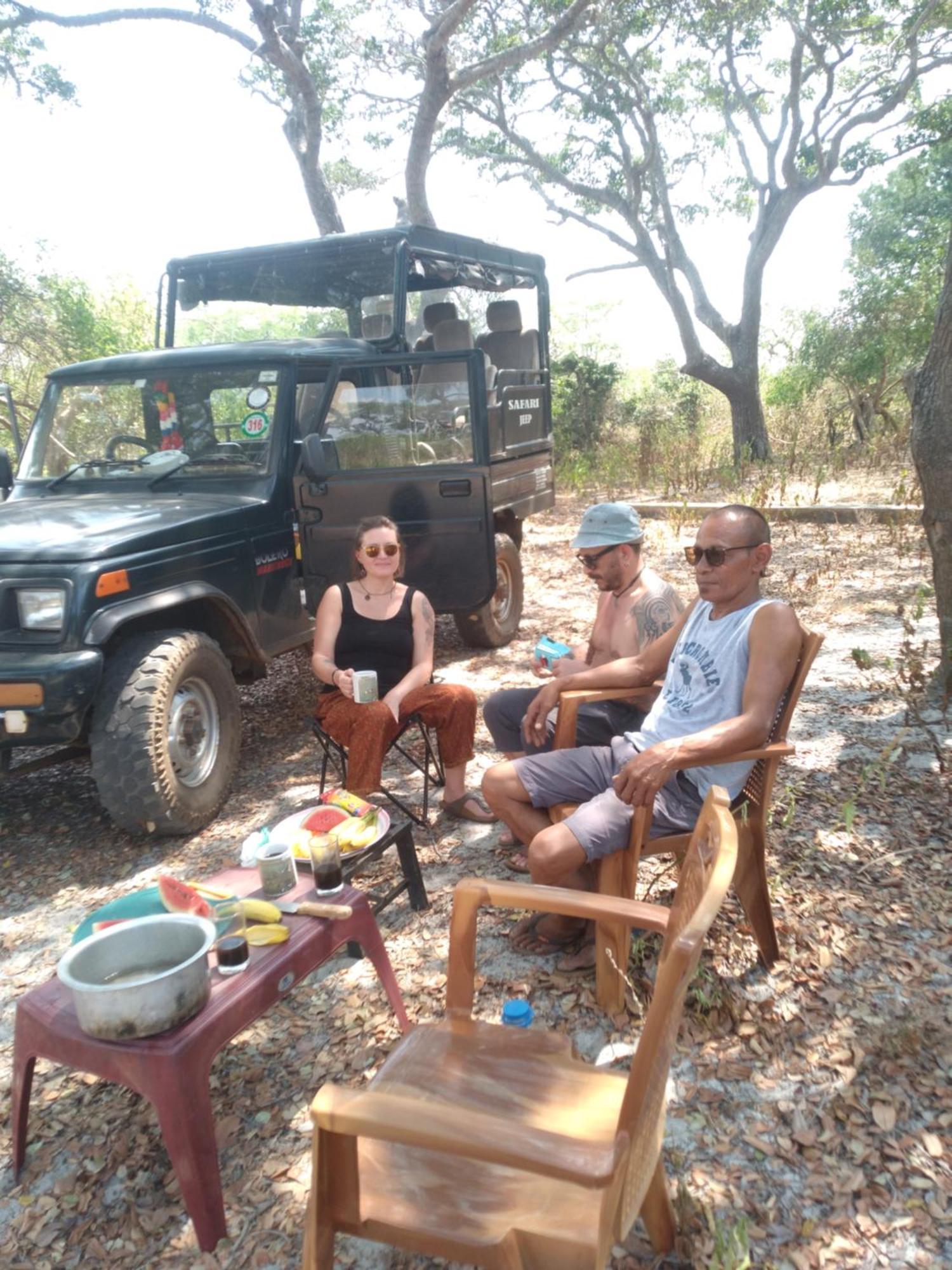 Happy Beach Safari Retreat Hambantota Bagian luar foto