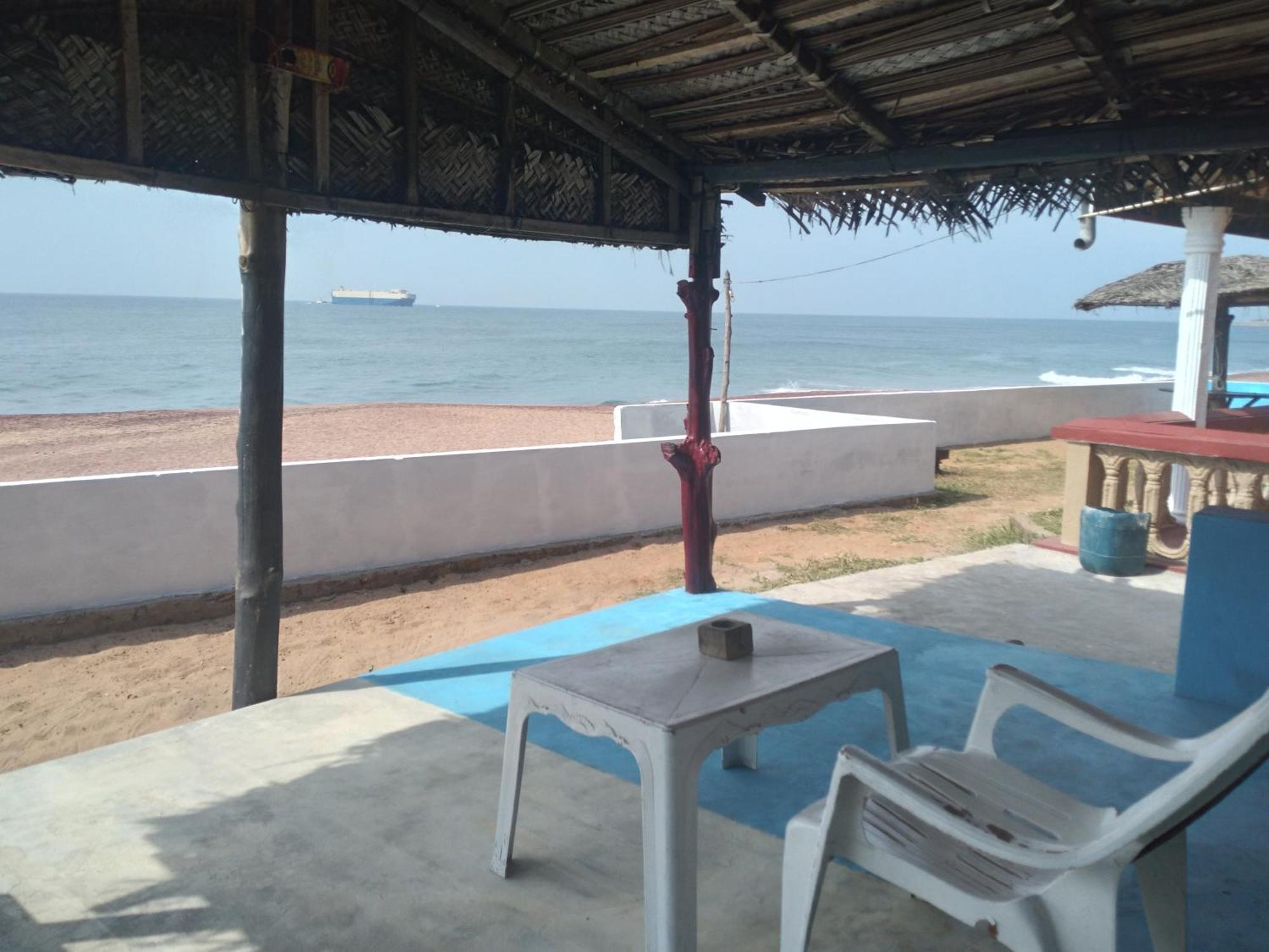 Happy Beach Safari Retreat Hambantota Ruang foto